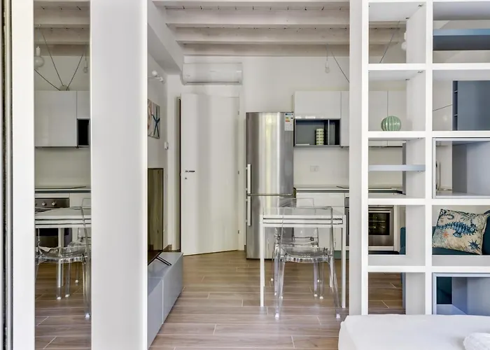 Loft Moderno Sui Navigli * Milano
